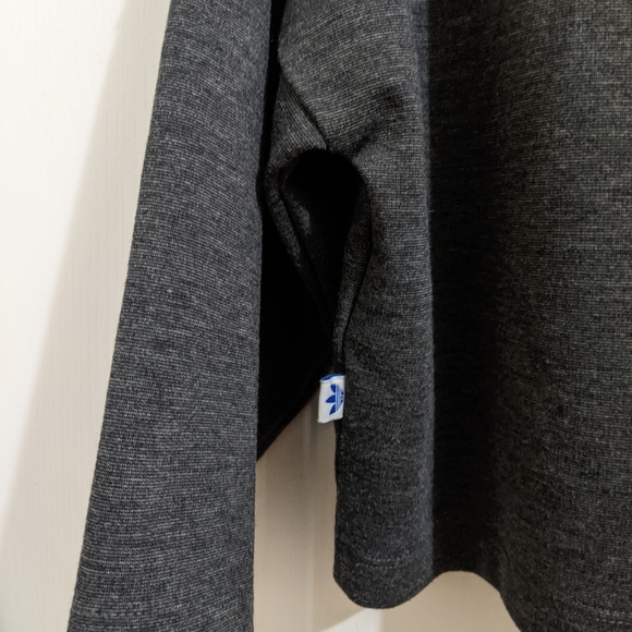 Adidas Grey crop top with long sleeves - Picture 4 of 9